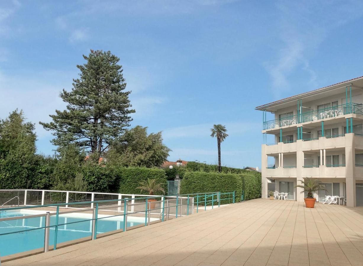 Studio au calme avec piscine, face golf, parking gratuit, tout à pied à 10mn centre ville Ciboure Esterno foto